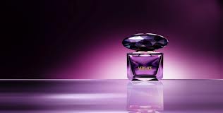 عطر و برفان كريستال نوار - فرزاتشى ايطالى 90 مللى - Crystal Noir Parfum Versace 90 ml