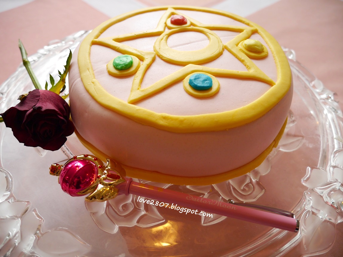 Sailor+Moon+Cake+%25286%2529.JPG