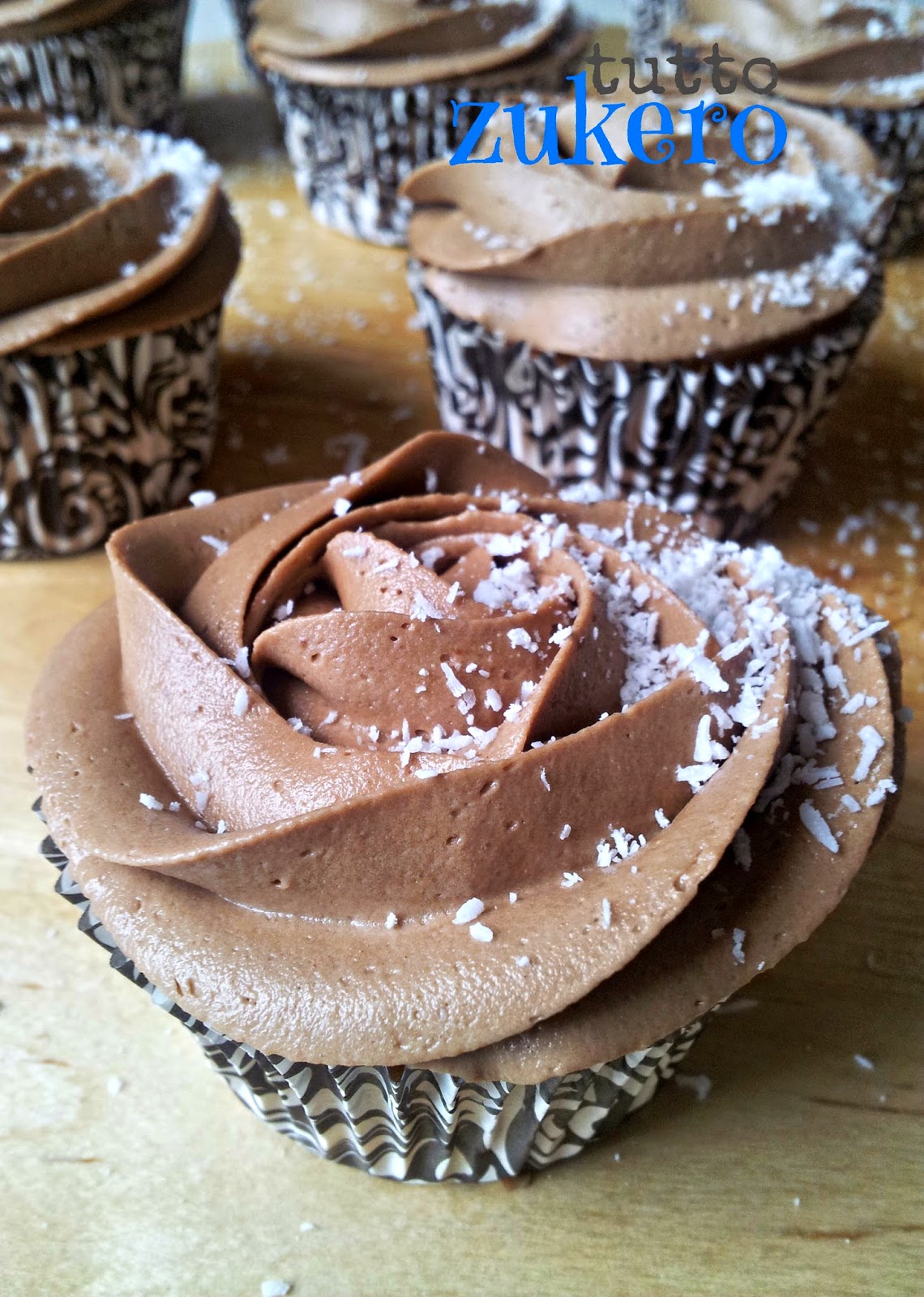 tutto zukero Cupcakes de coco con buttercream de Nutella