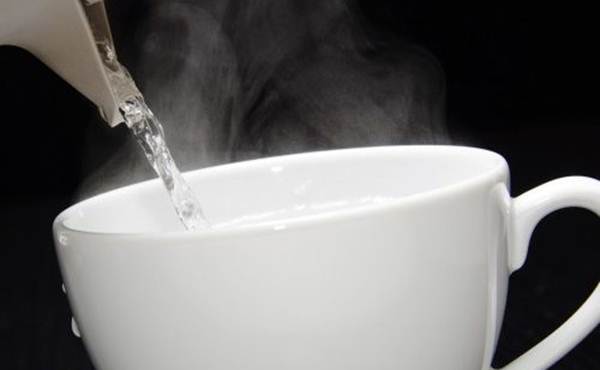 The benefits of drinking warm water every morning