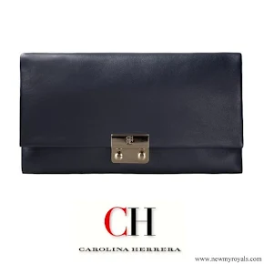 Queen Letizia carried Carolina Herrera baret navy clutch