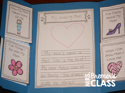 Mother's Day Lapbook: a unique twist on the usual Mother's Day card! Perfect for students in K-2. Makes a sweet keepsake! #mothersday #lapbook #kindergarten #1stgrade #2ndgrade