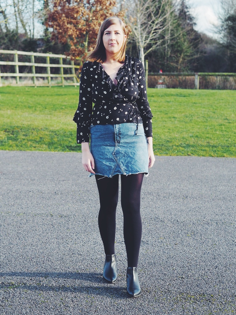 fbloggers, blogger, ootd, outfitoftheday, wiw, whatimwearing, asseenonme, topshop, topshopblouse, floralblouse, lotd, lookoftheday, fashionblogger, fashionpost, outfitpost