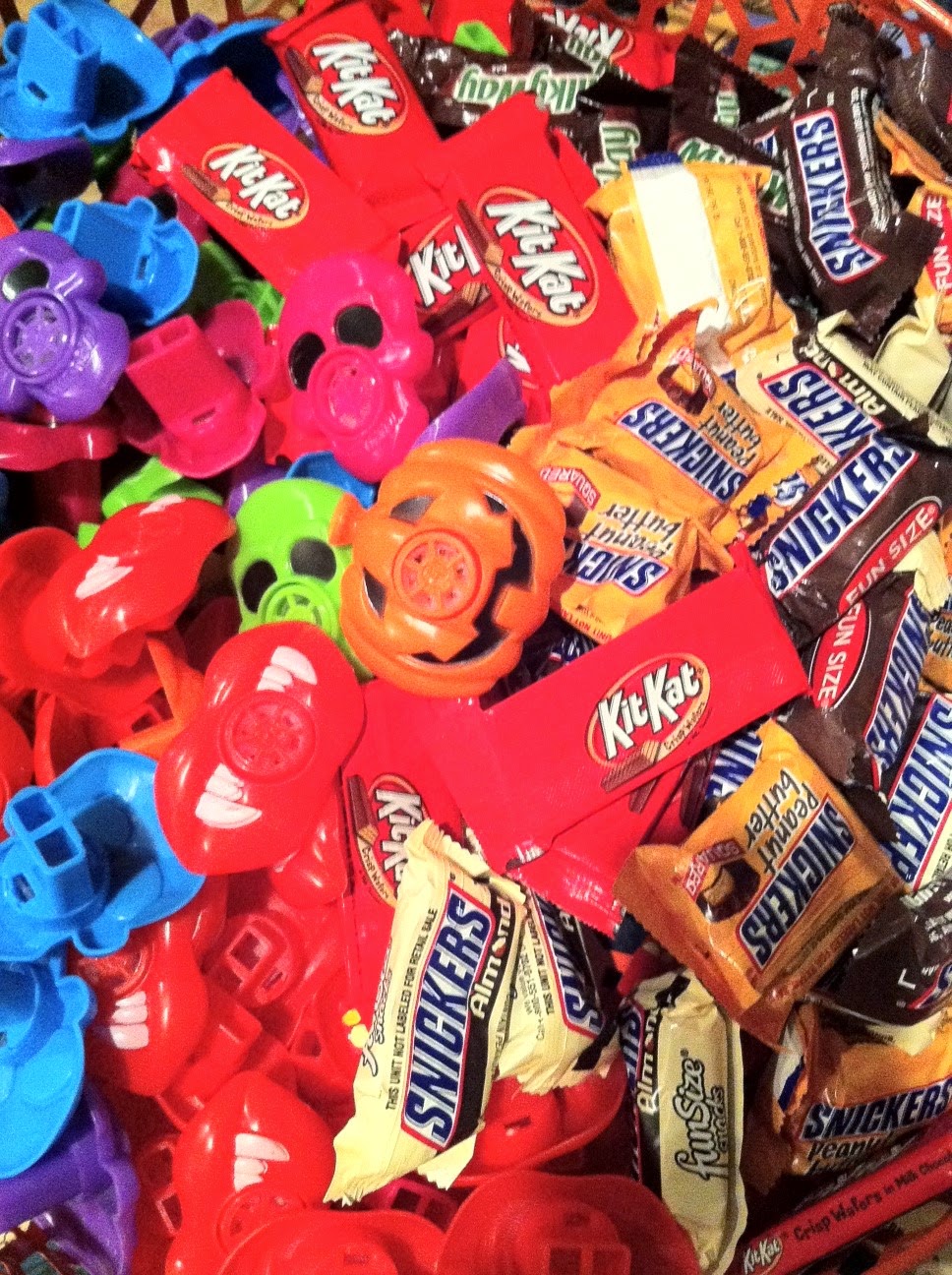 Vintage Halloween Collector October 2014