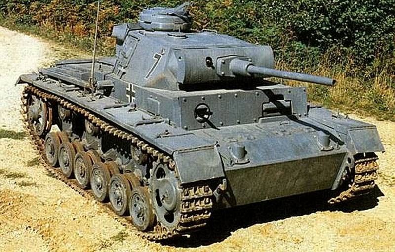 Panzer III color photos World War II worldwartwo.filminspector.com
