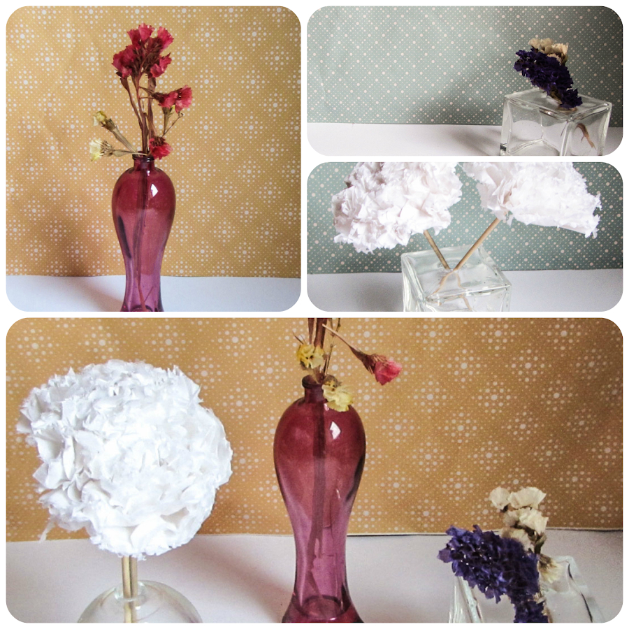 Jarrones con frascos de colonia.