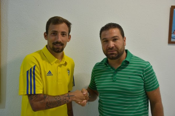 Oficial: Cádiz, renueva Aitor García hasta 2020