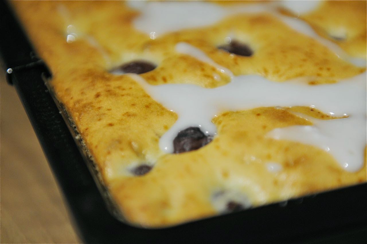 Meike´s cookbooks: Saure-Sahne-Kirschkuchen