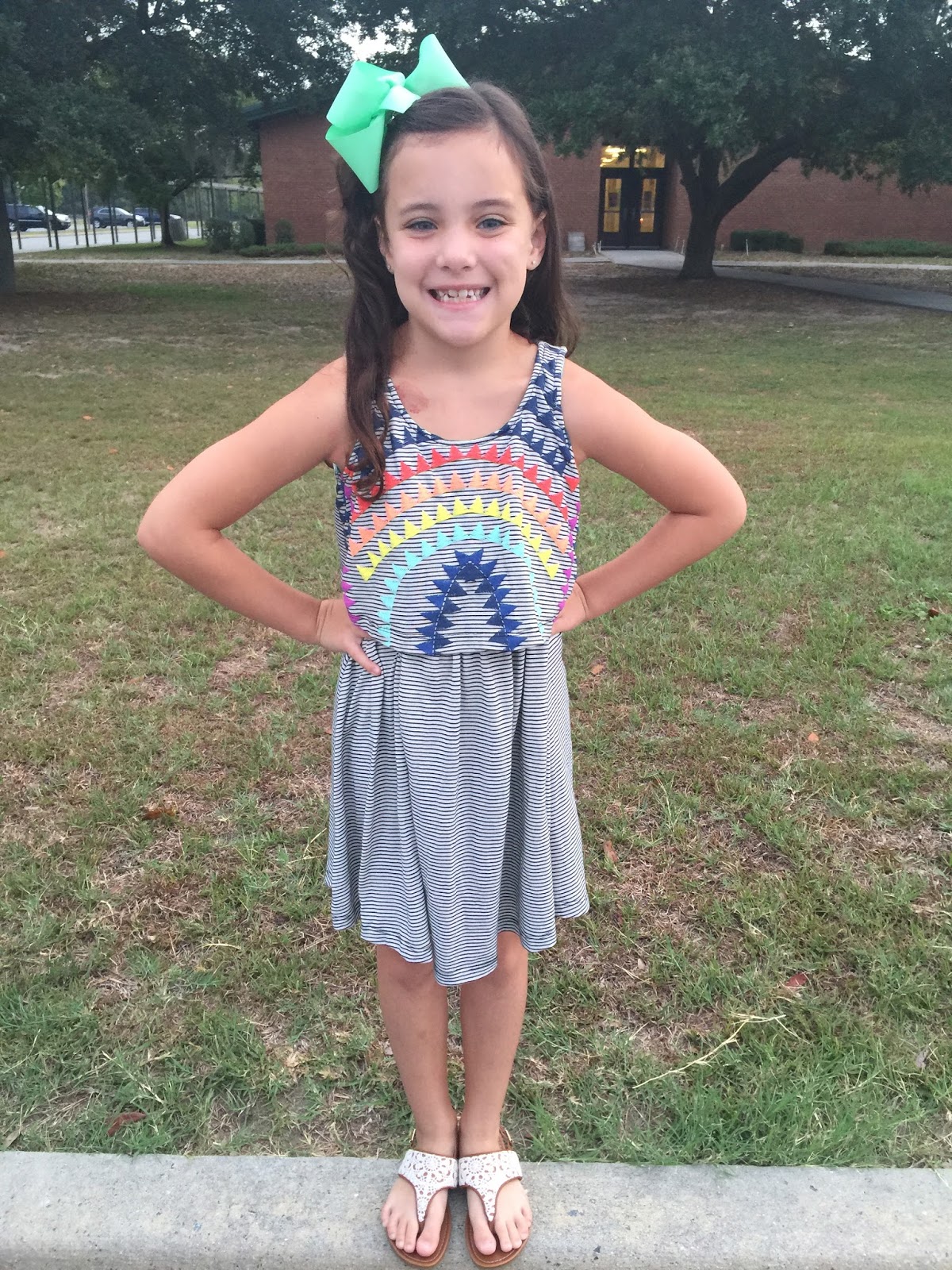 The Robyn's Nest: LL's First Day of 2nd Grade!