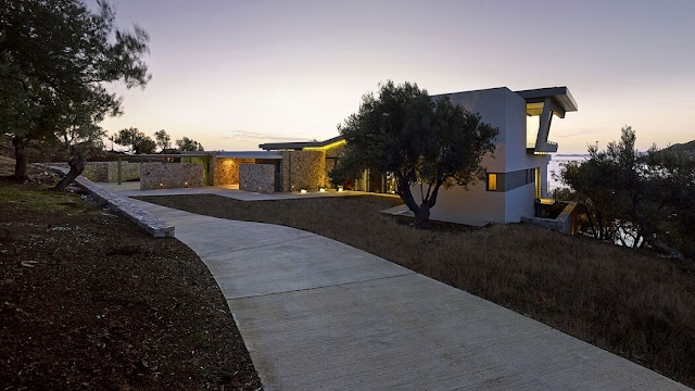 Casa abierta al mar en Grecia / Z-level