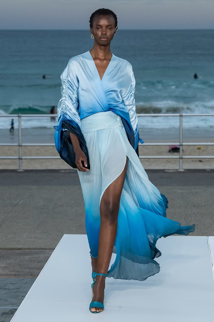 Resort GORGEOUS: JONATHAN SIMKHAI