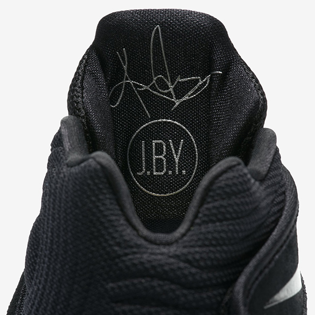 nike kyrie 2 triple black
