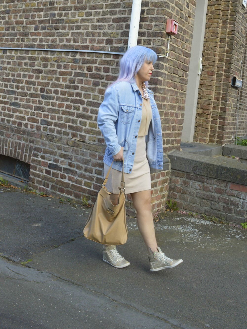 Denim Herbst & Shirtkleid mit Pailettenkragen