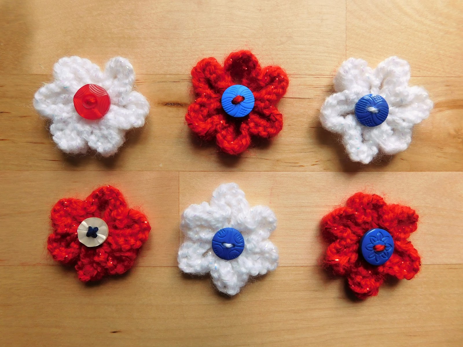 small knitted flower pattern