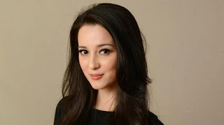 Koleksi Foto Cantik Julie Estelle