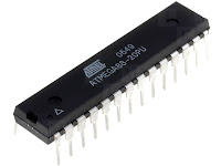 Mikrokontroler ATmega8 lub inny jak ATmega48, ATmega88, ATmega16 czy ATmega32.