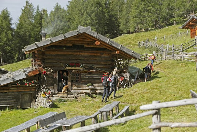 Die richtige Jause darf bei Ihrer Wanderung in Südtirol natürlich nicht fehlen...
