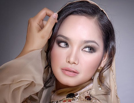 Siti Bustanul Qoriah (sitibustanul) - Profile