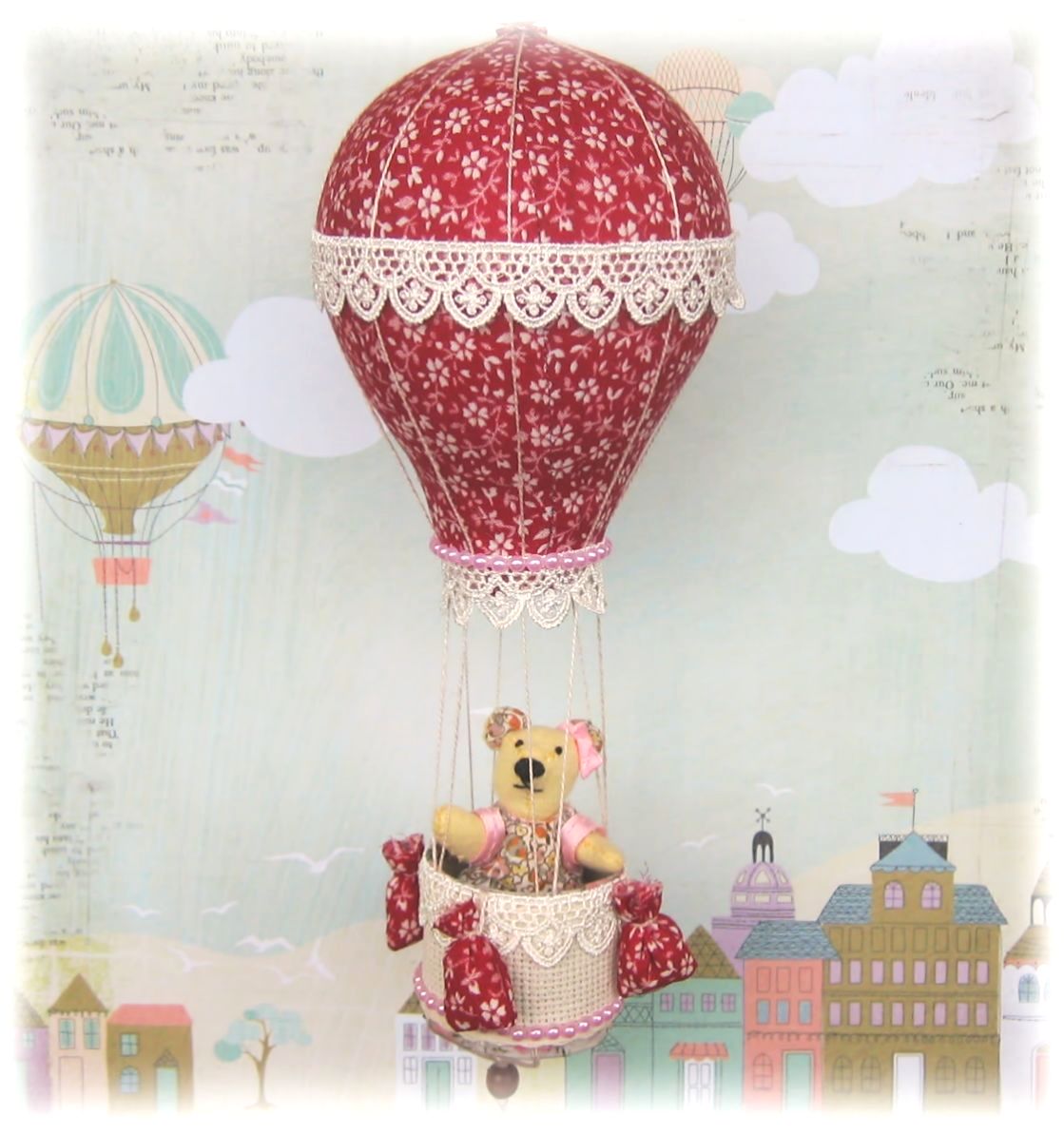 подвесной воздушный шар. воздушный шар аппликация из ткани. мобиль воздушный шар. воздушный шар из ткани. воздушные шарики из фетра.