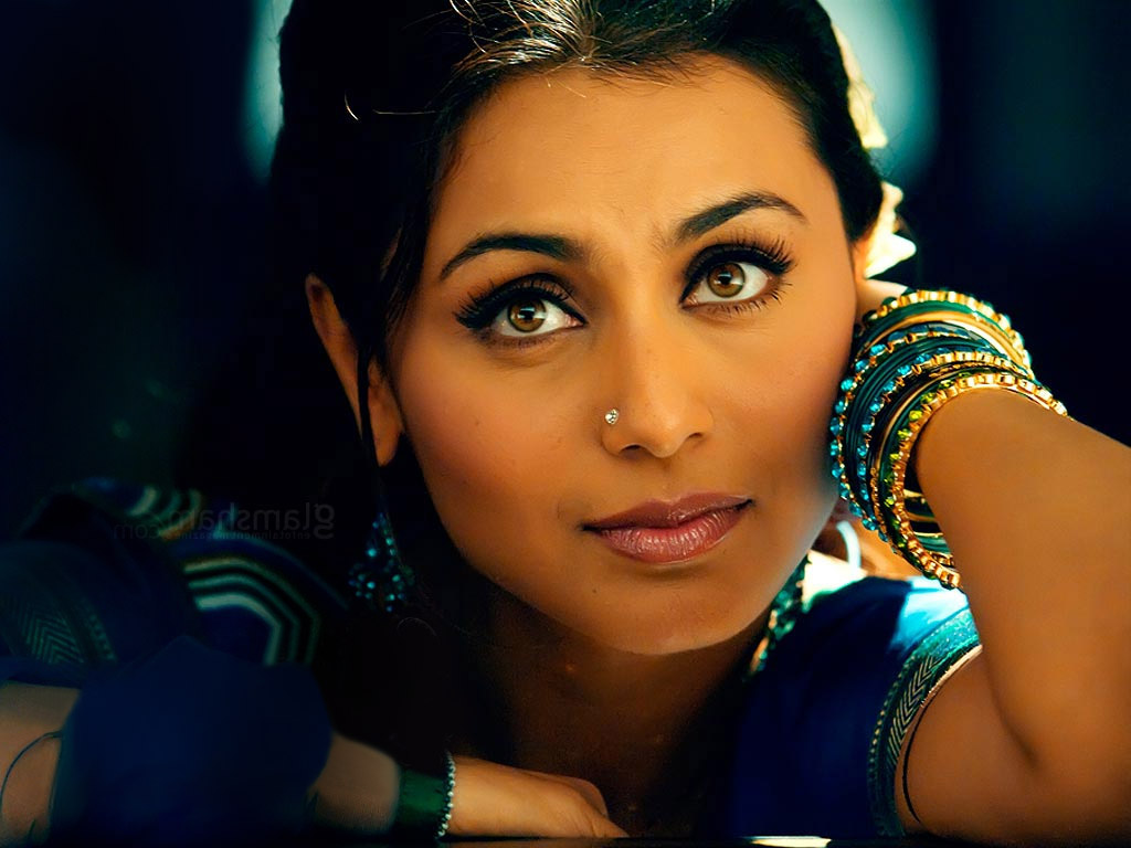 High Defination Wallpapers Indian Film Actress Rani Mukherjee Hot And Sexy Wallpapers 