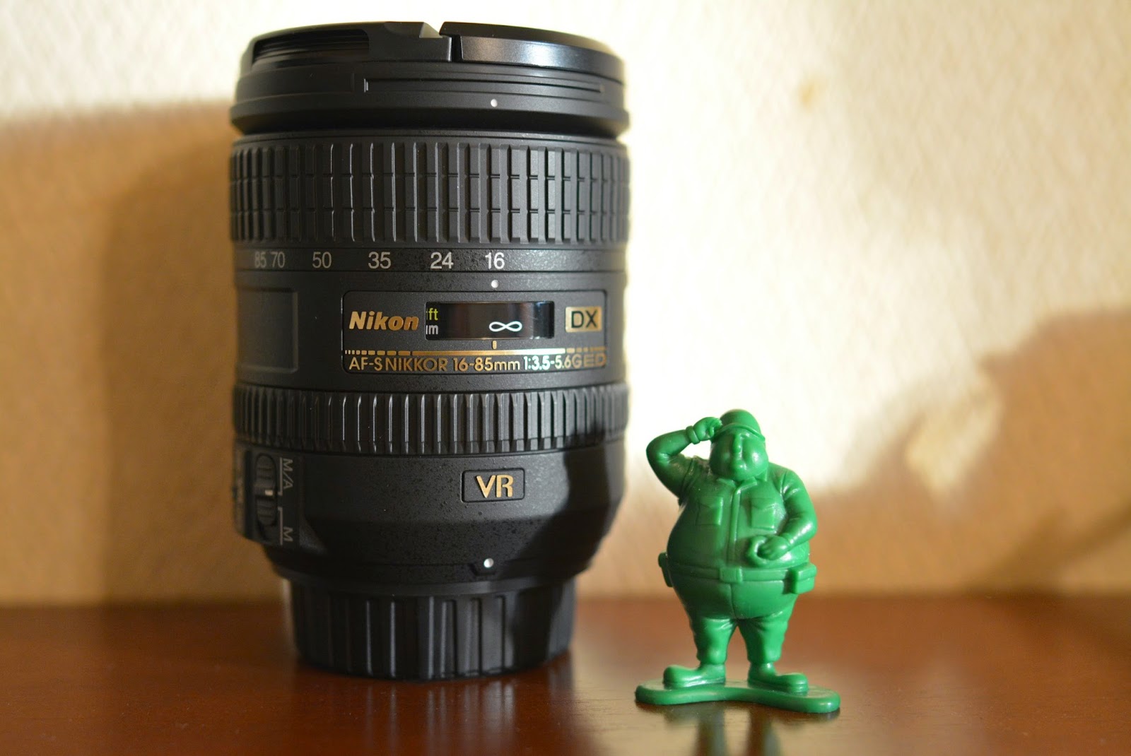 個人的、日記的。雑多なカメラブログ: Nikon AF-S DX NIKKOR 16-85mm f/3.5-5.6G ED VR 買っちゃいました！