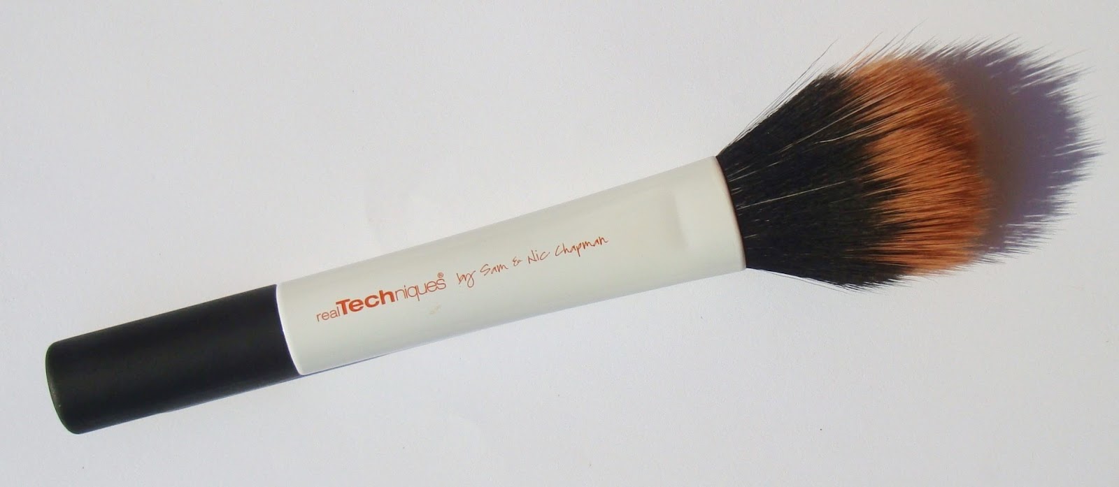little white truths Real Techniques Duo Fiber Face Brush review