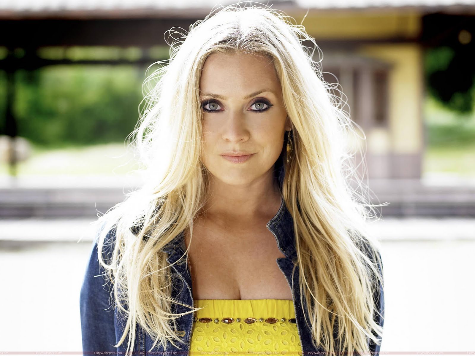 Emily Procter Hollywood Actress ~ HD Wallpapers