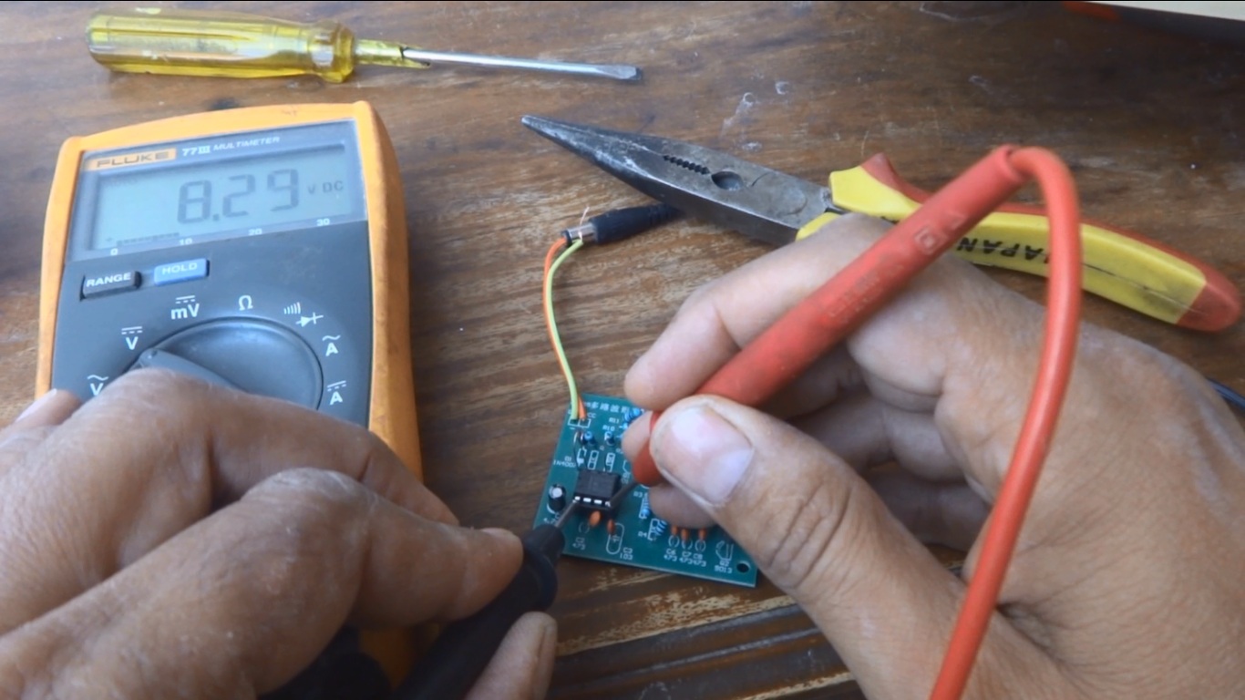Function generator power up and testing after assembling Engineering