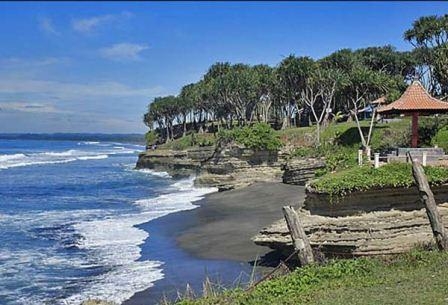 Pantai Batu Hiu