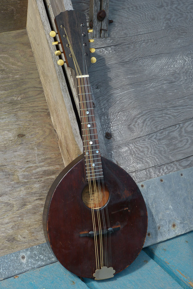1910s Gibson ArmyNavy Pancake Mandolin