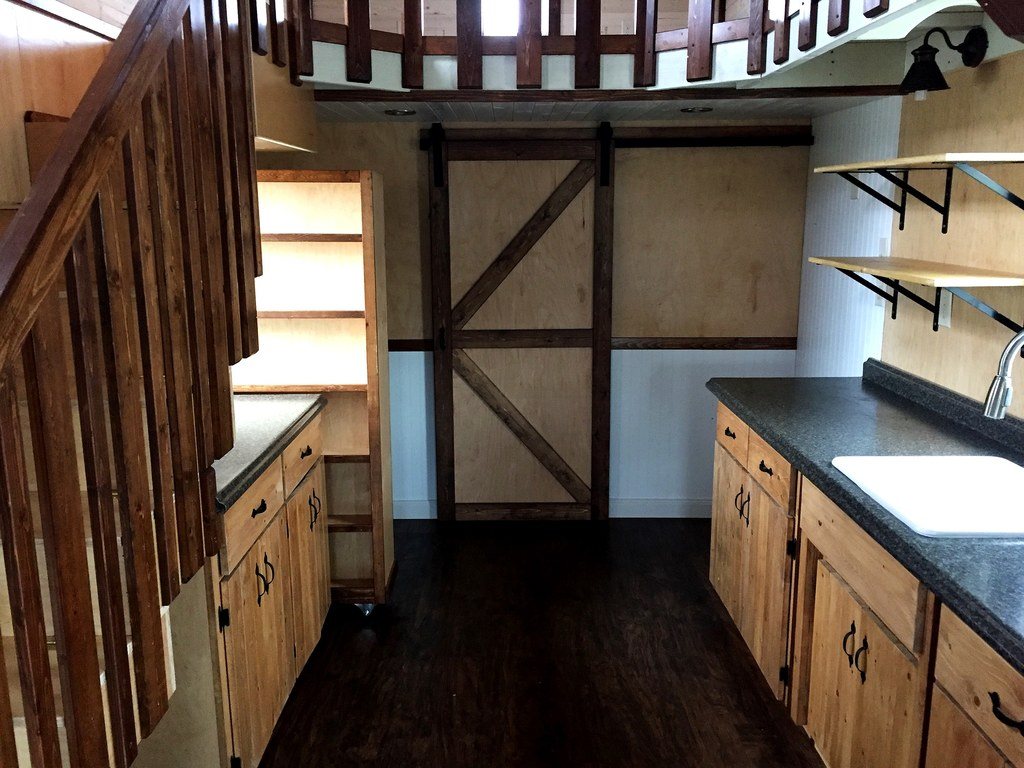 TINY HOUSE TOWN Sacramento Tiny House (350 Sq Ft)