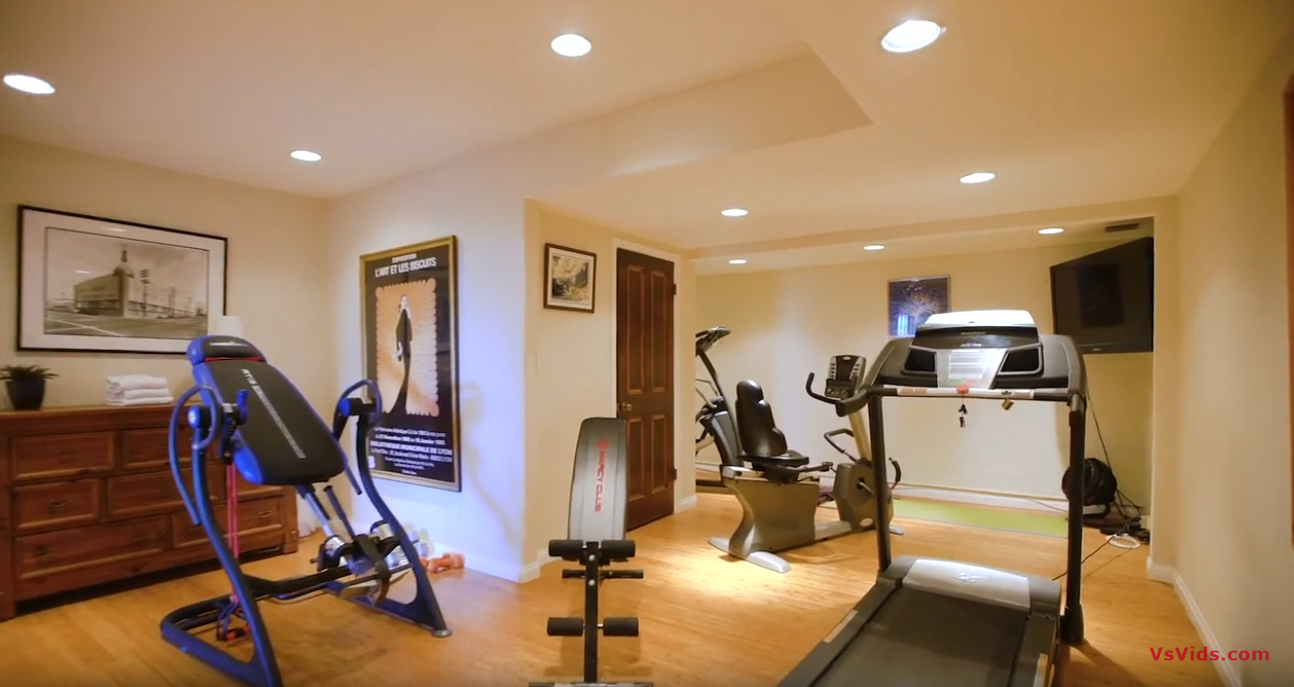19 Photos vs. 3909 Villa Costera | Malibu - Luxury Home Tour 19 Photos vs. 3909 Villa Costera | Malibu - Luxury Home Tour