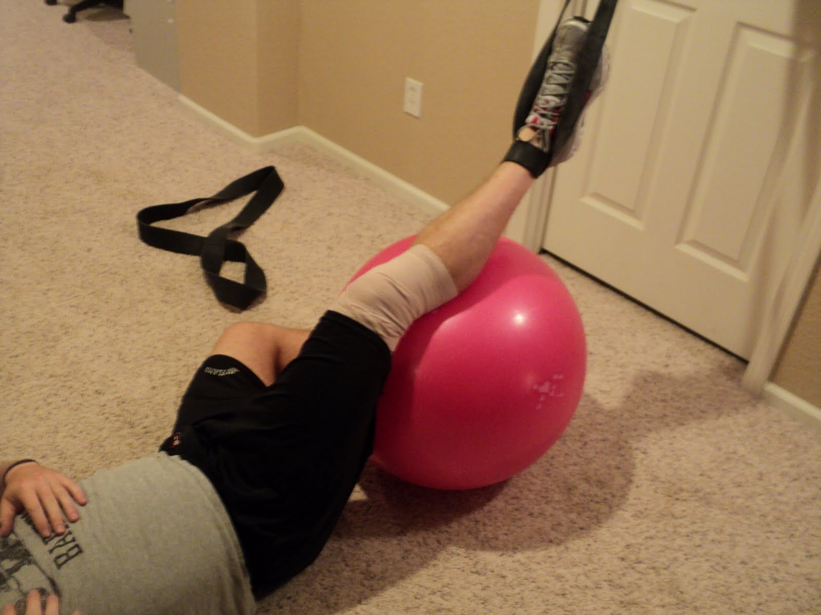 Unorthodox Fitness Special knee traction/distraction/rehab article!
