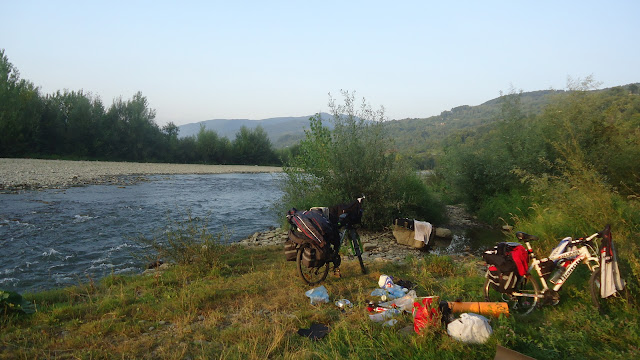 Горная река в Карпатах