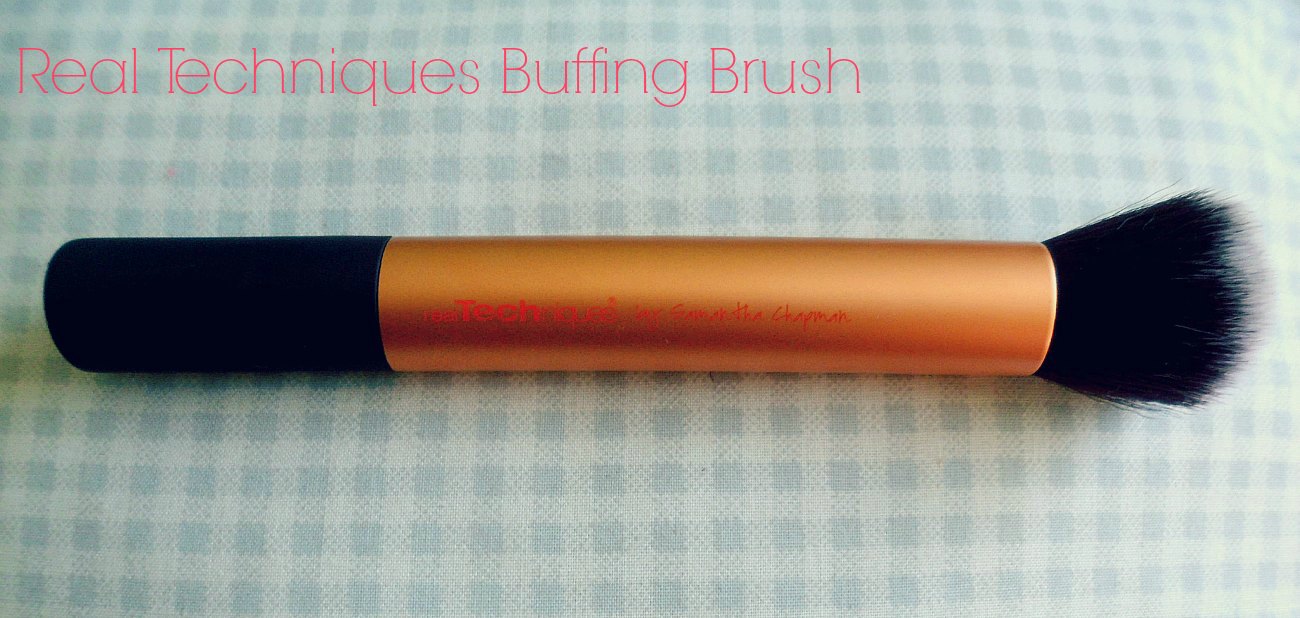 Mollsie The Buffing Brush vs The Flat Foundation Brush