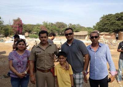 Salman Khan on location photo shoot with fans