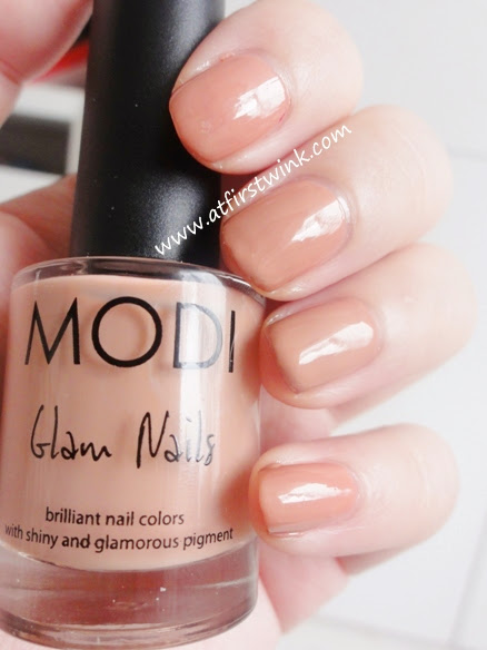 Modi Glam Nails nail polish no. 3 - Milky Coral