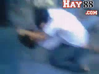 Clip: Nữ sinh mặc đồng phục đánh nhau ở Yên Bái ? 3