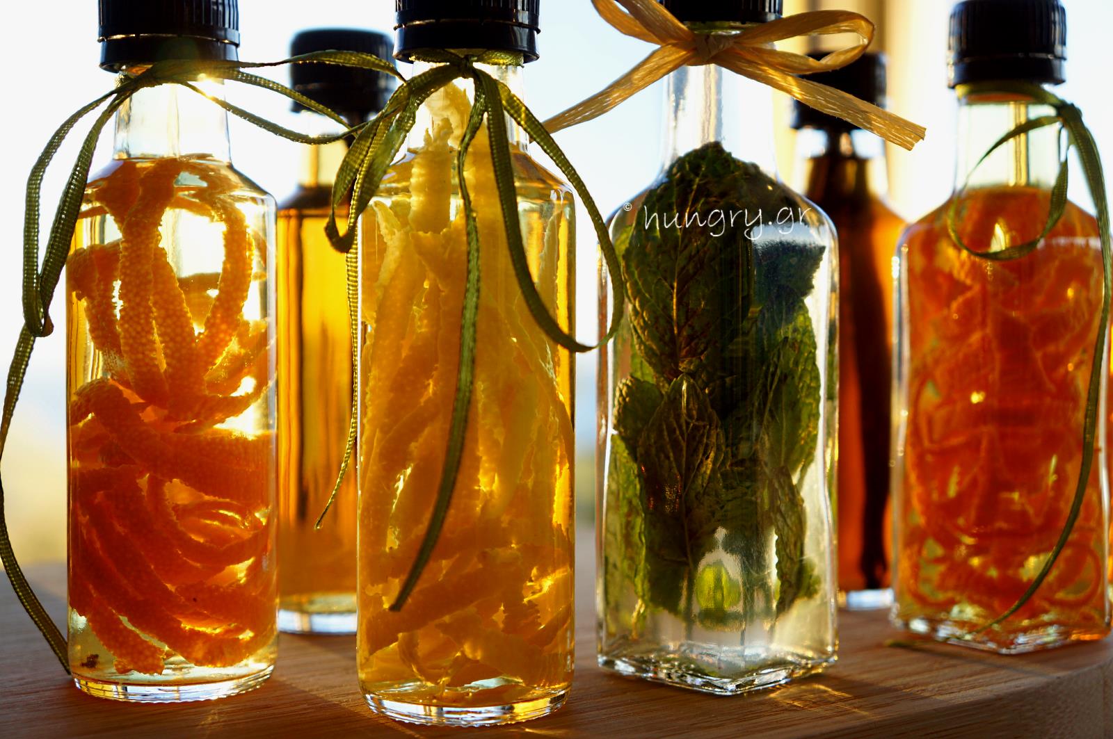 Kitchen Stories Flavored ExtractsDIY