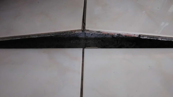 Cara Memperbaiki Lantai Keramik pada Dak Beton yang Meledak Cara Memperbaiki Lantai Keramik pada Dak Beton yang Meledak
