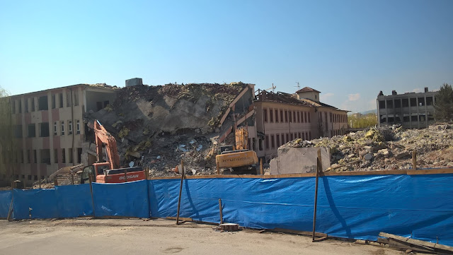 Kastamonu Dr. Münif İslamoğlu Hastanesi yıkılıyor...