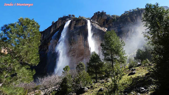 Preciosa cascada, Nacimiento río Borosa, Pontones, Sierra de Cazorla, Jaén, Andalucía