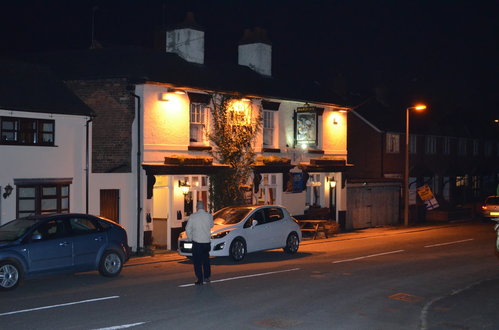 Pubs Then & Now 244 The Barton Turns, BartonunderNeedwood