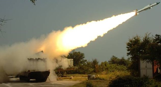 Indian_Akash_Surface_To_Air_SAM+missiles.jpg