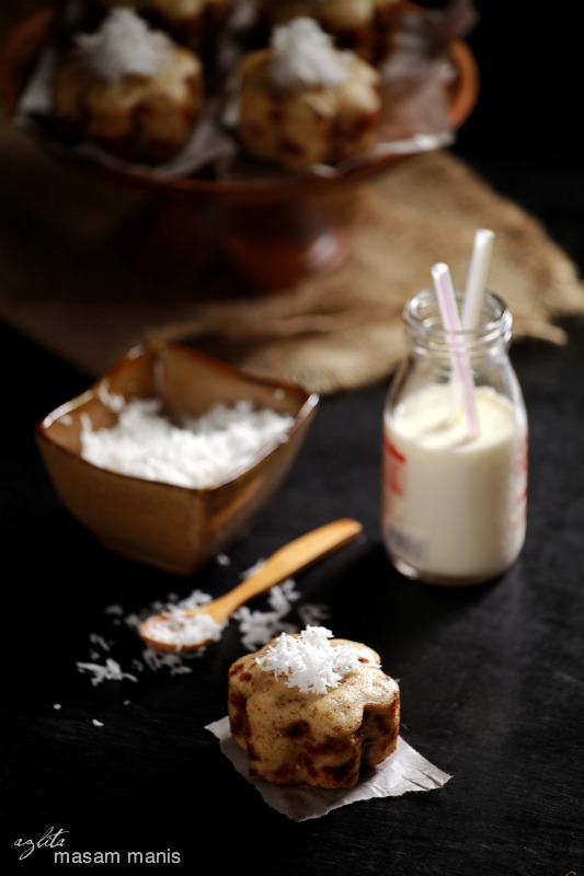 Apam Pisang Coklat Urai Masam Manis