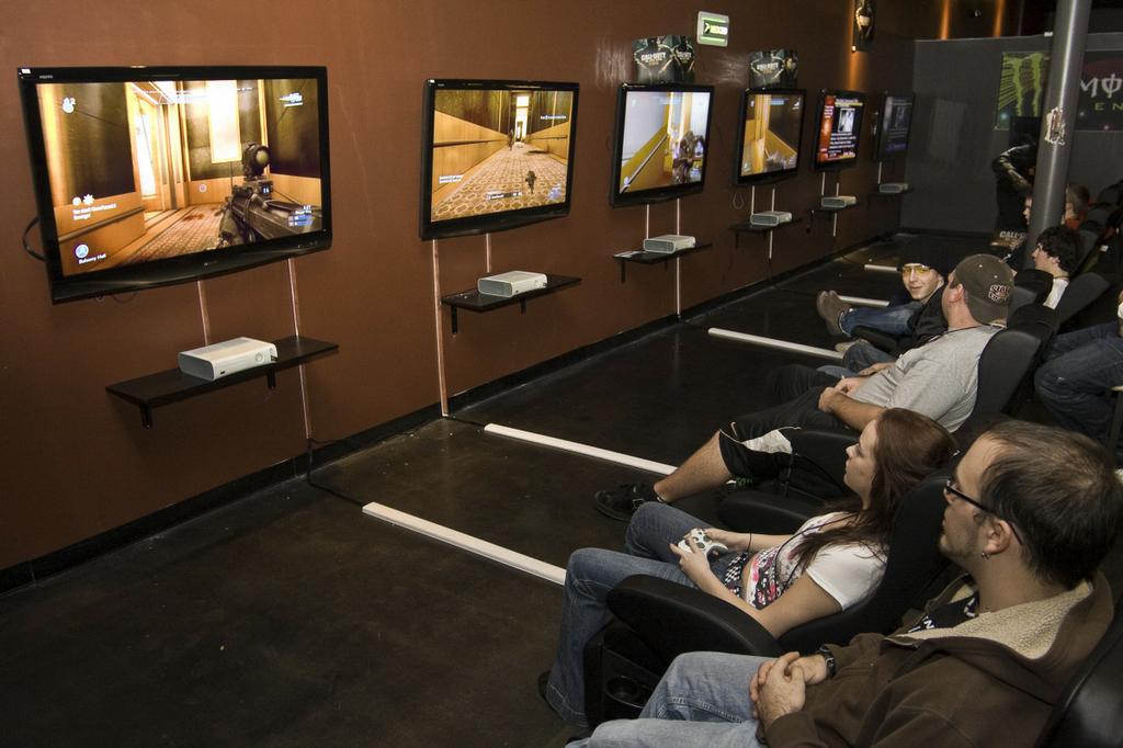 7 steps to become a video game centre business video game business