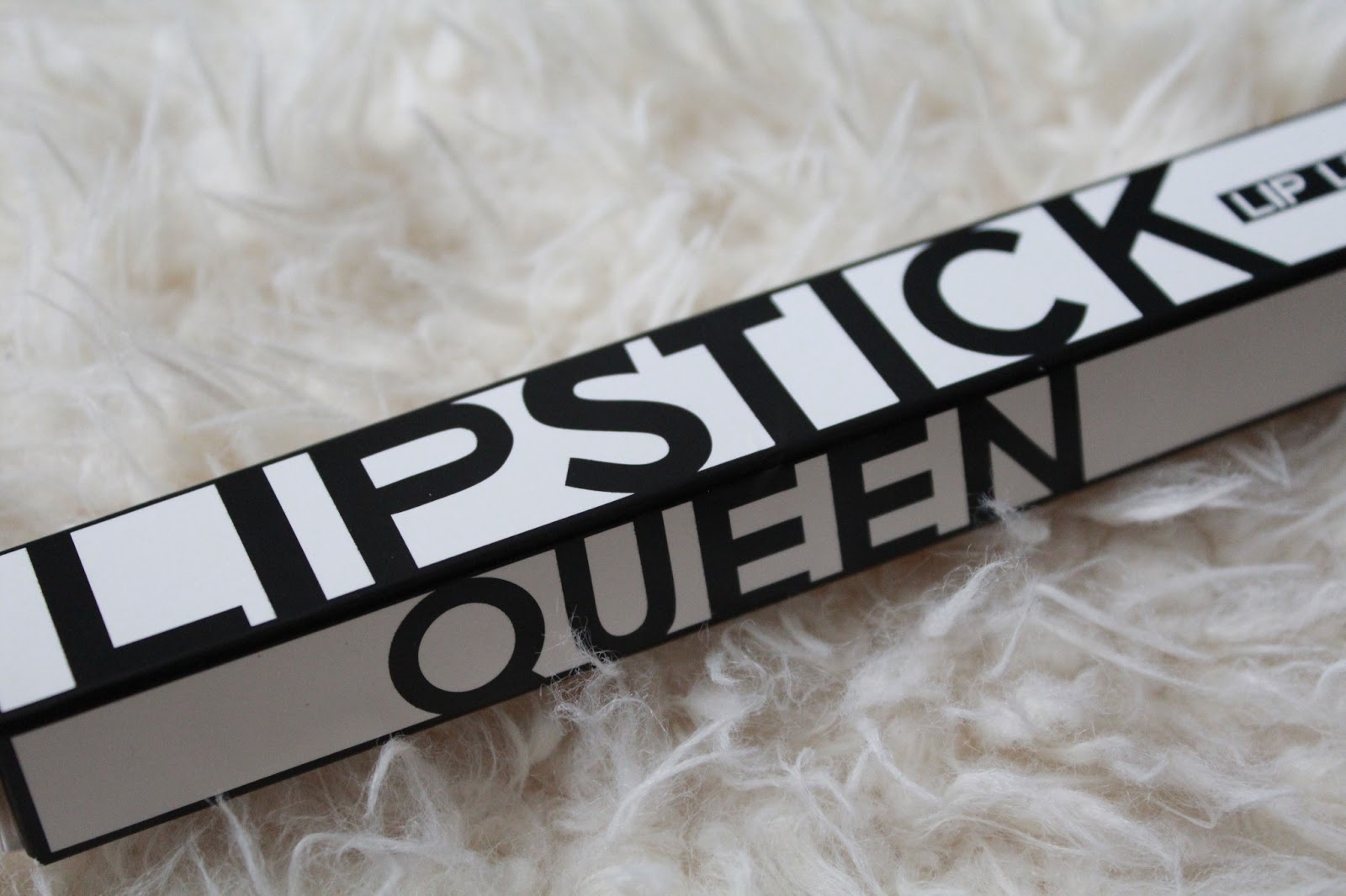 Lipstick Queen Invisible Lip Liner Inthefrow