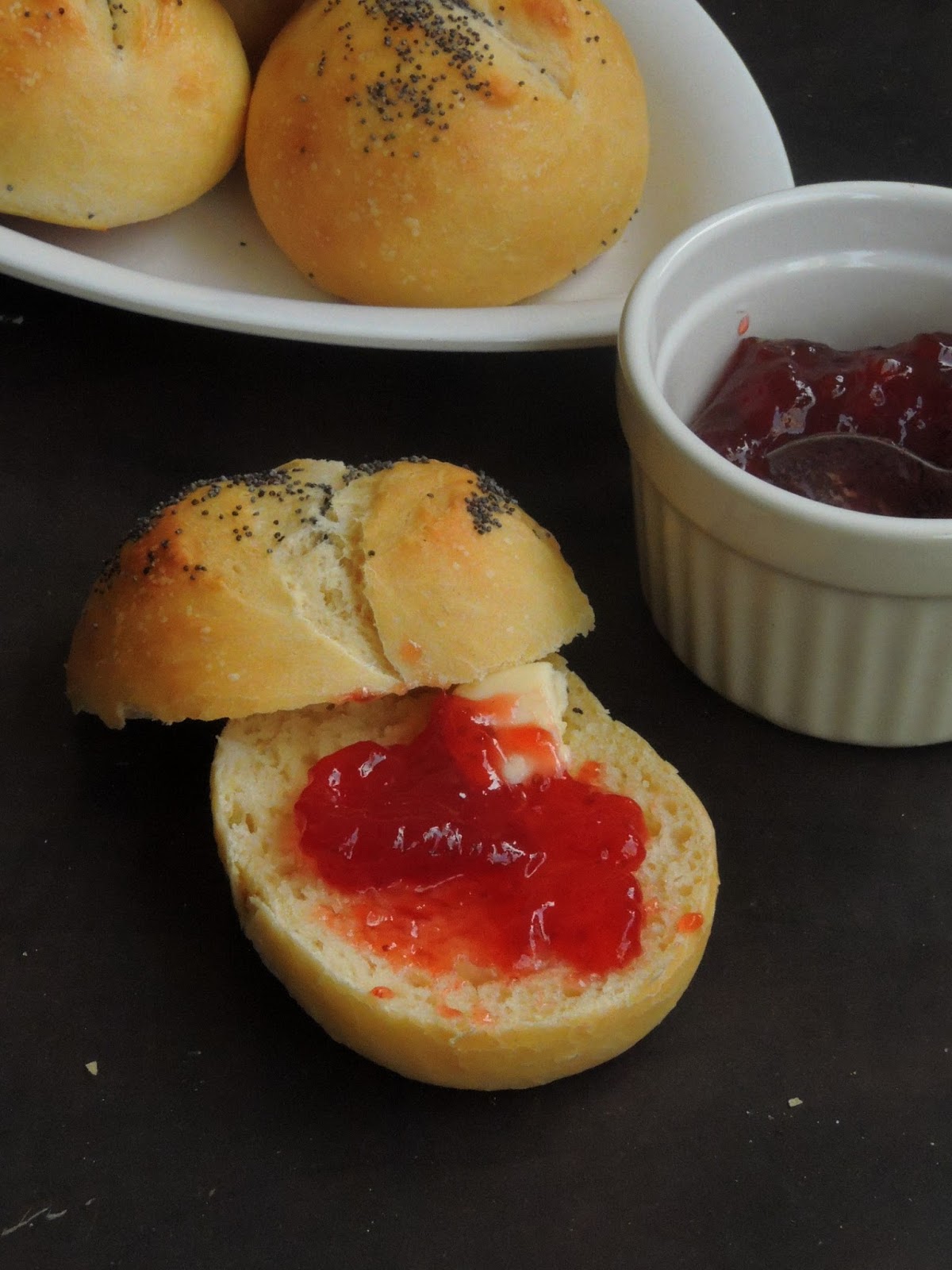Priya's Versatile Recipes Rundstykker/Danish Breakfast Buns/Eggless Danish Bread Rolls