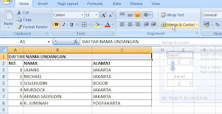 Judul tabel Excel rata tengah menggunakan Merge Cell