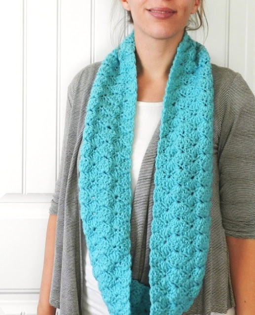 blue crochet infinity scarf